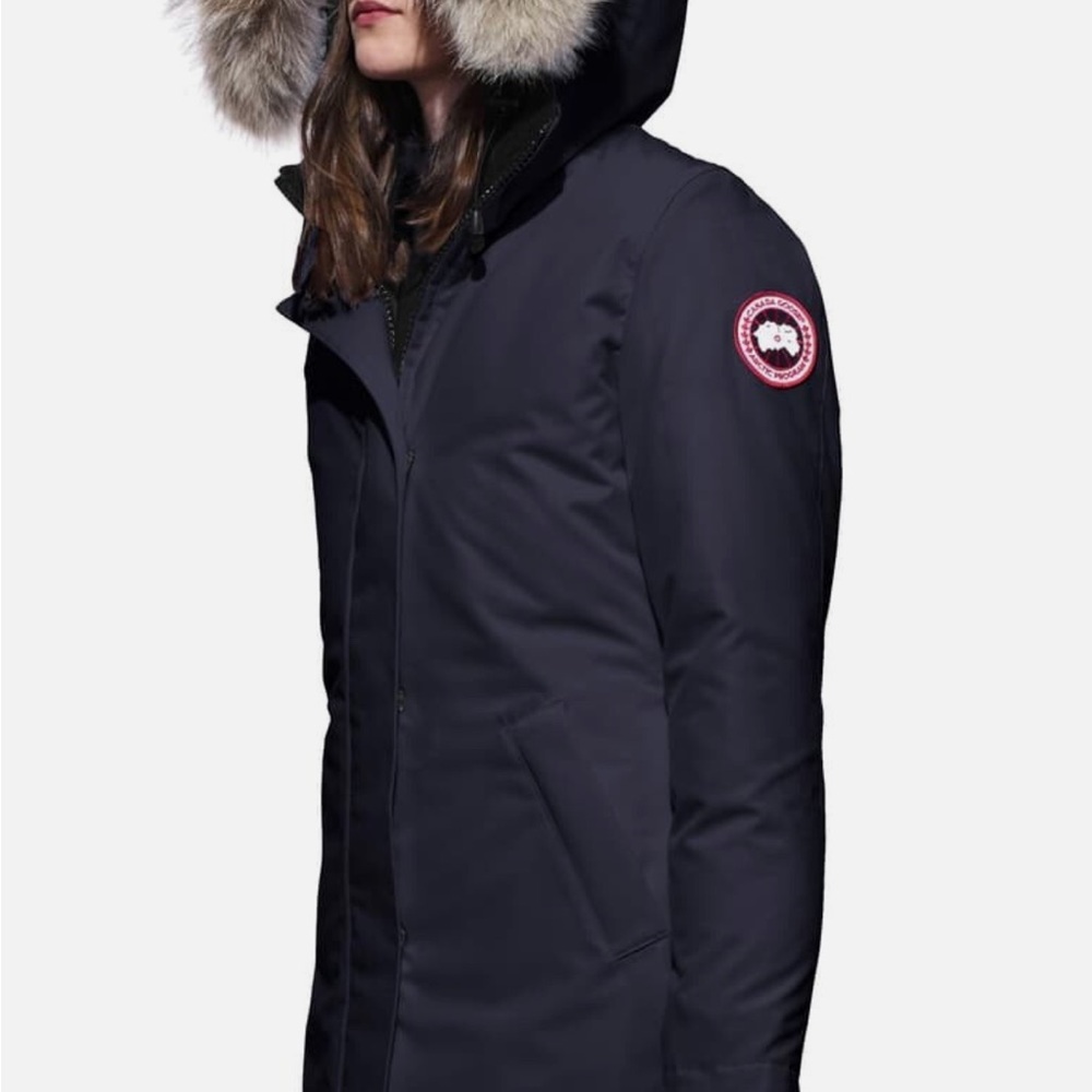 Canada Goose Women's Victoria Black Jacket with Fur Hood